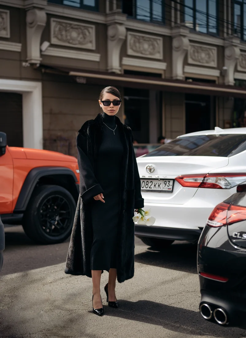 Black Cashmere Coat with Mink