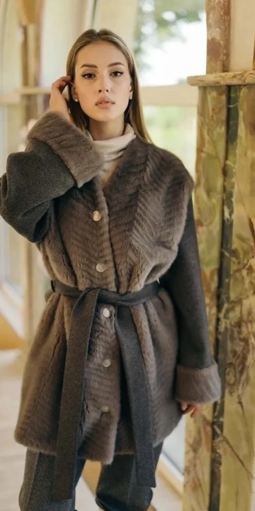 Italian Cashmere Cardigan with Scandinavian Mink