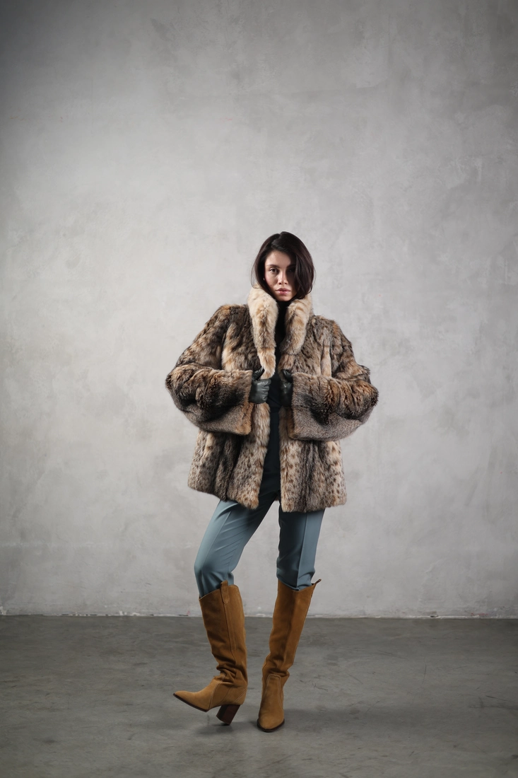 Siberian Lynx Fur Coat — Main Pelt Selection (2)