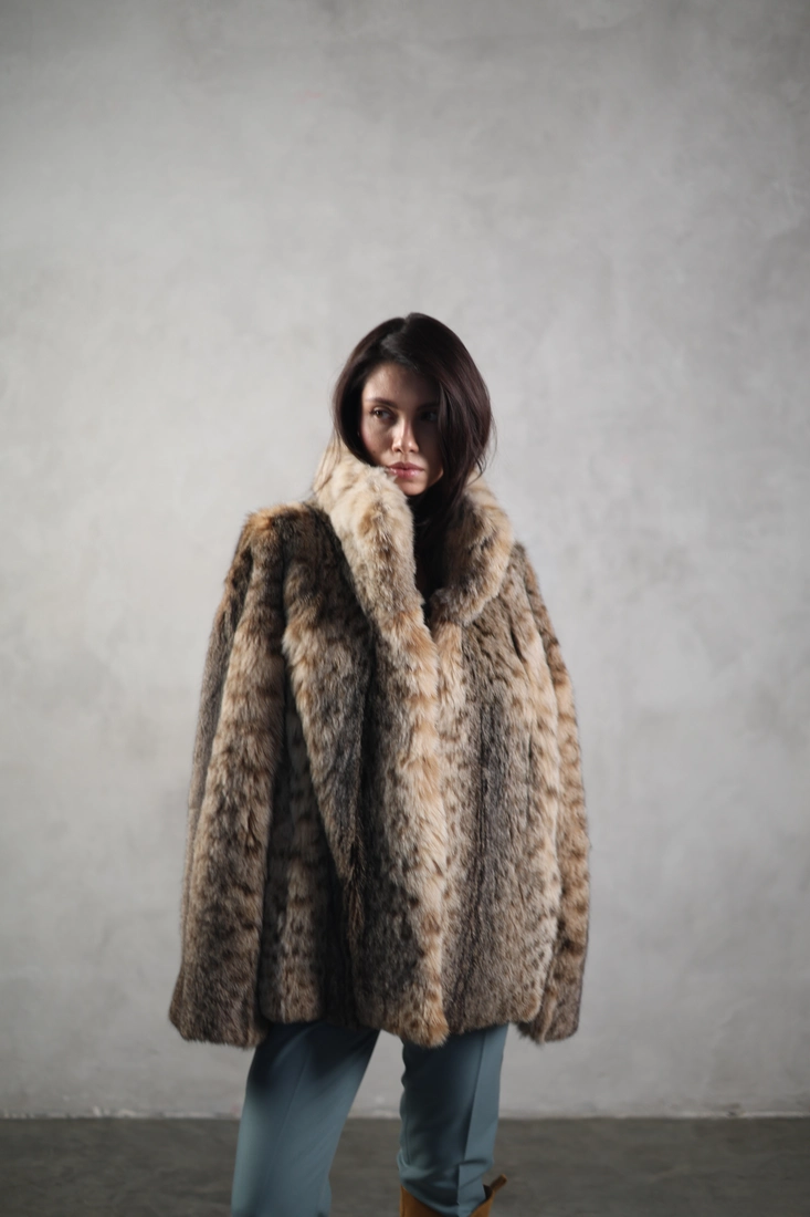 Siberian Lynx Fur Coat — Main Pelt Selection